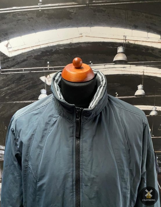 Stone island micro rip shop stop with primaloft insulation technology