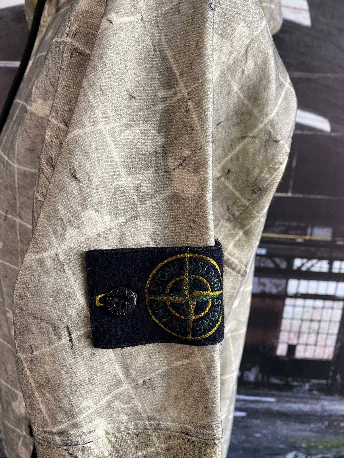 STONE ISLAND DUST COLOUR WITH GHILLIE LASER CAMO SWEATSHIRT