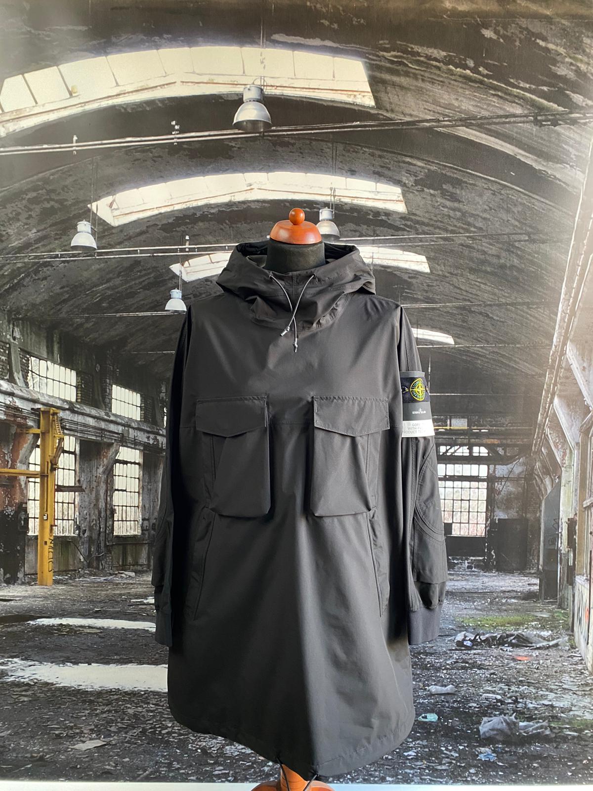 STONE ISLAND GORE TEX WITH PACLITE PRODUCT TECHNOLOGY ANORAK - X Clothing