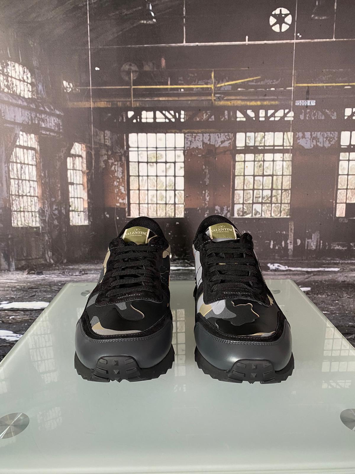 valentino rockrunner rouge