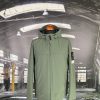 STONE ISLAND SOFT SHELL-R E.DYE TECHNOLOGY WITH PRIMALOFT INSULATION TECHNOLOGY