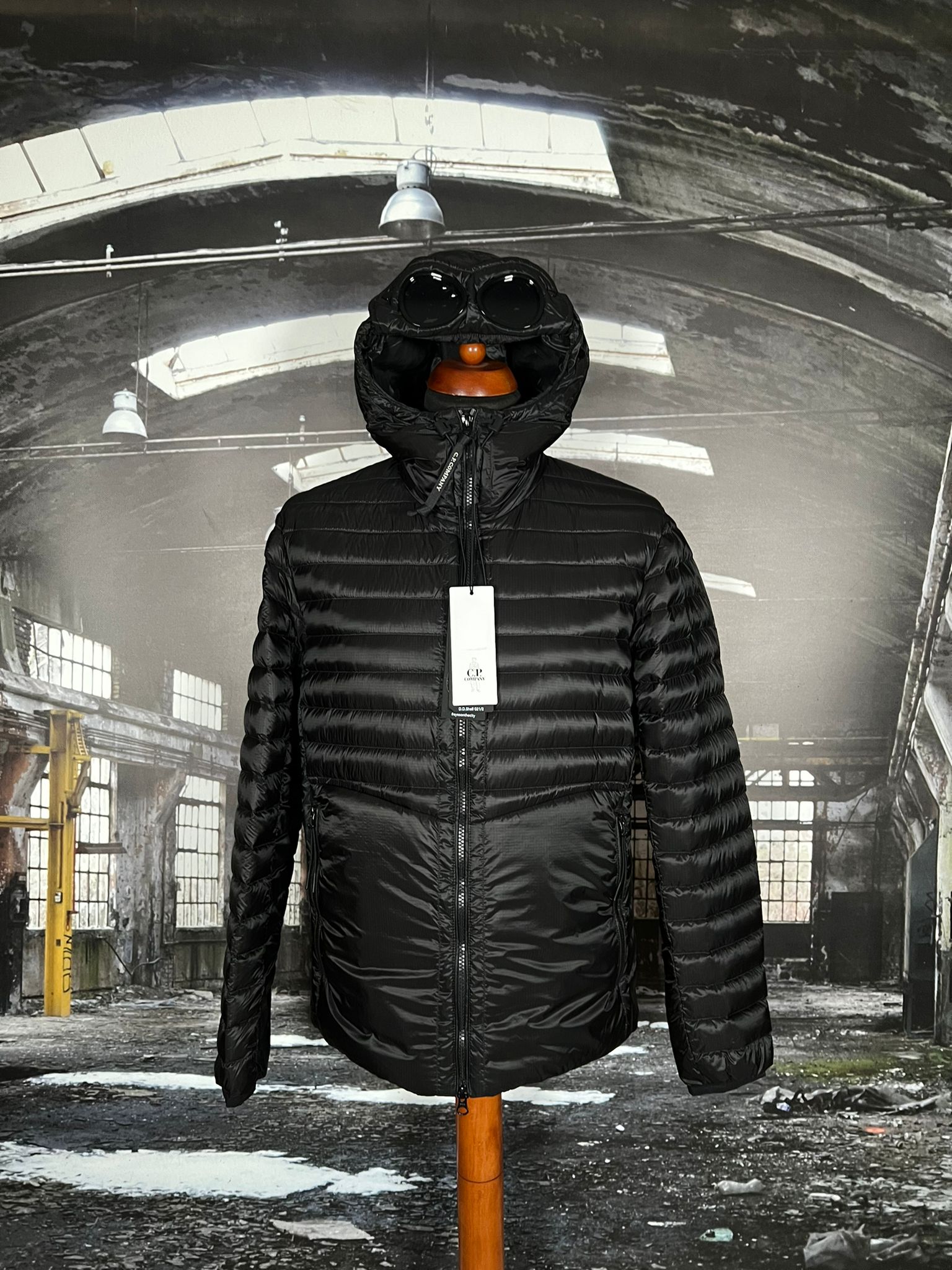 C.P. COMPANY DD SHELL GOGGLE JACKET - X Clothing