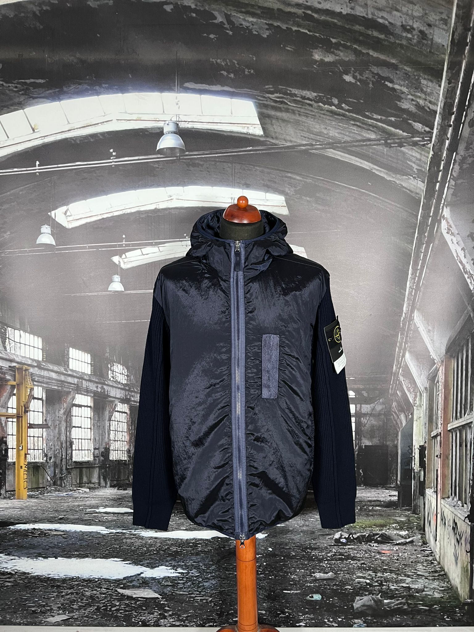 STONE ISLAND NYLON METAL IN ECONYL® REGENERATED NYLON + PRIMALOFT-TC ...