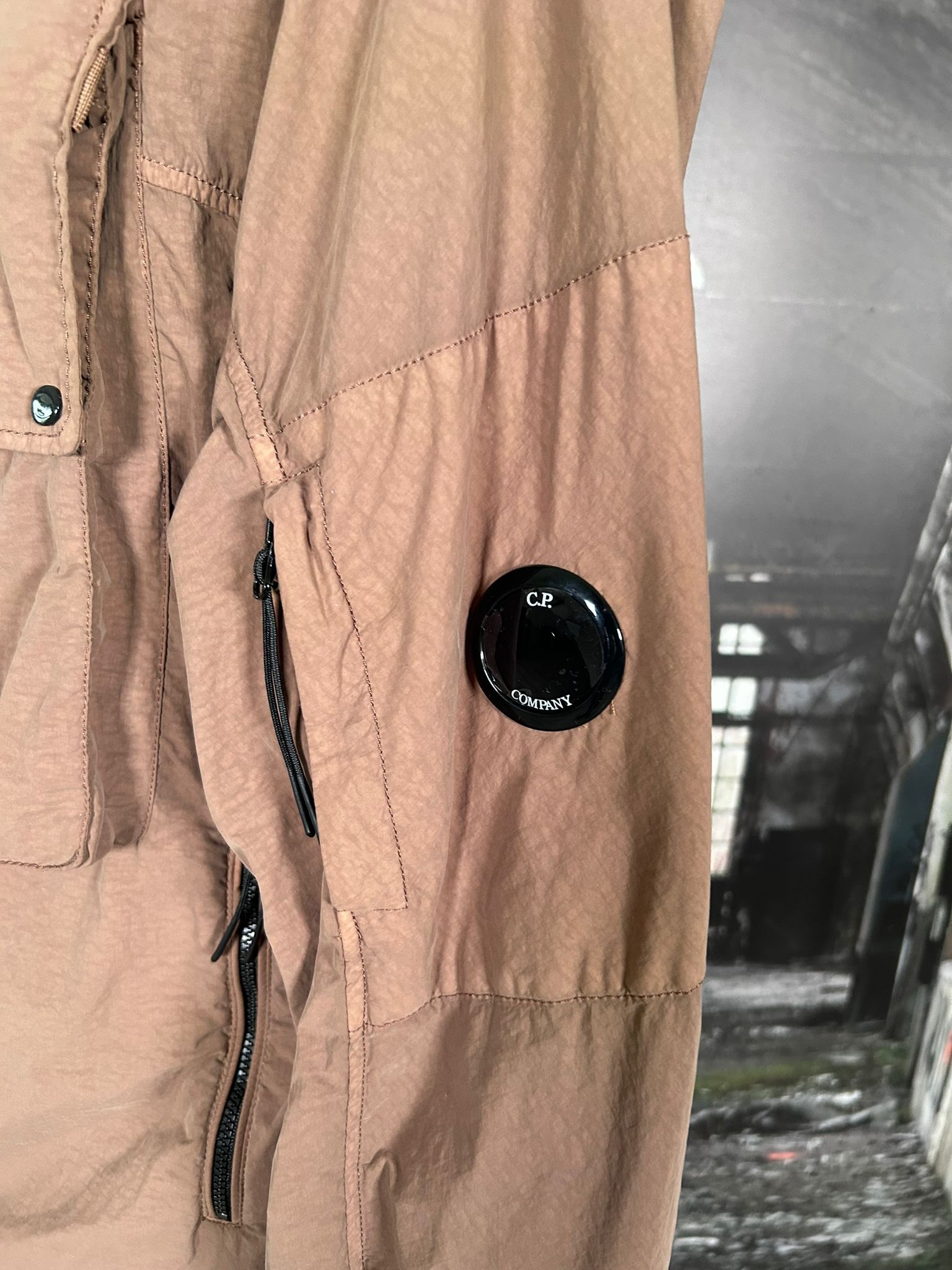 C.P. COMPANY FLATT NYLON LENS HOODED OVERSHIRT - X Clothing