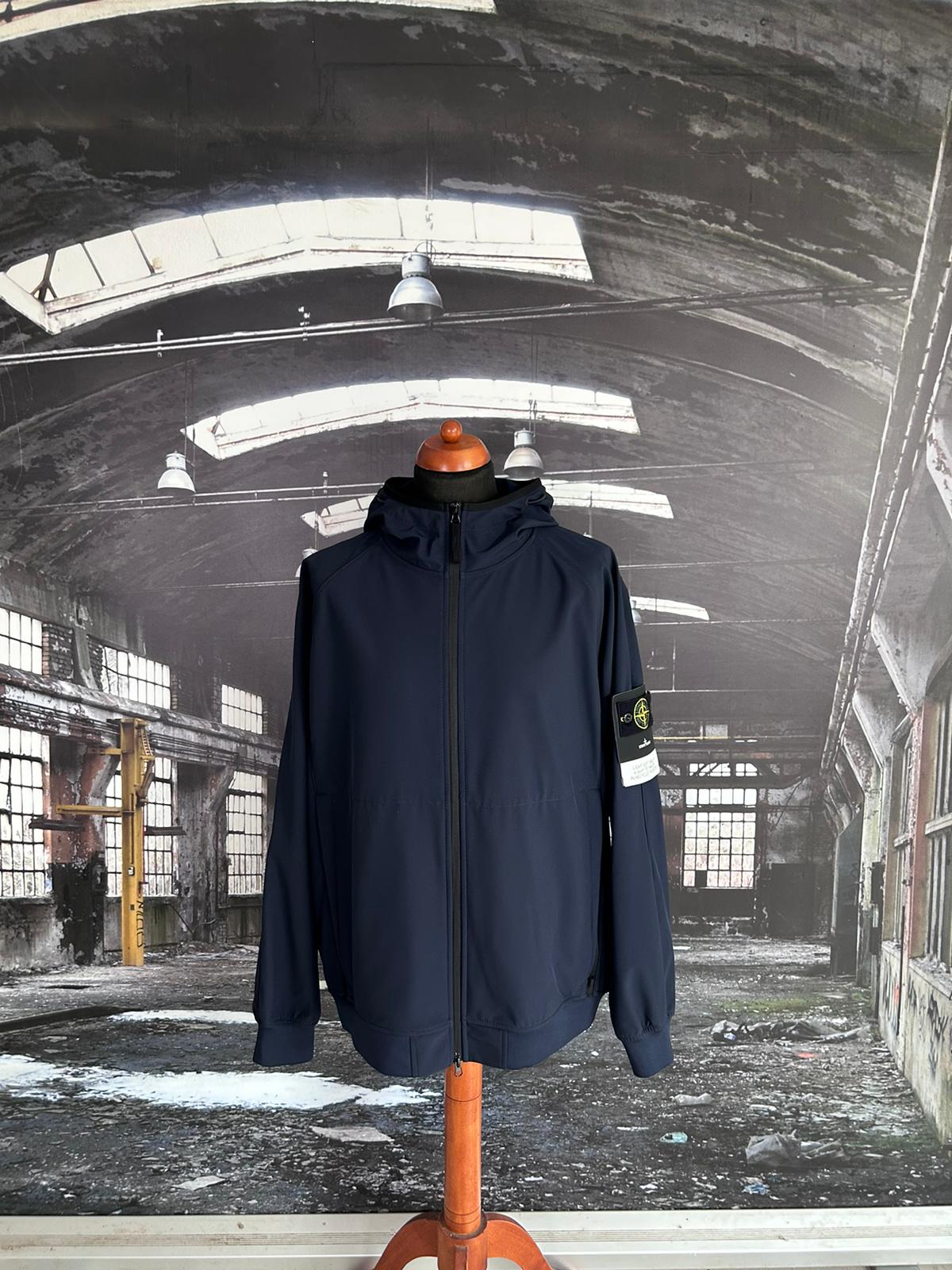 STONE  LIGHT SOFT SHELL-R 試着のみ stone-island-light-soft-shell-