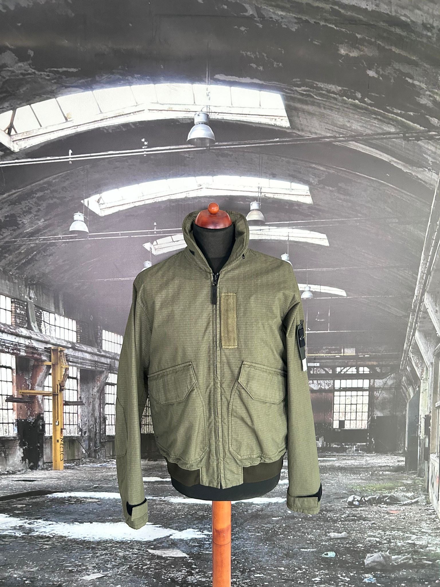 STONE ISLAND REFLECTIVE WEAVE RIPSTOP - TC JACKET - X Clothing
