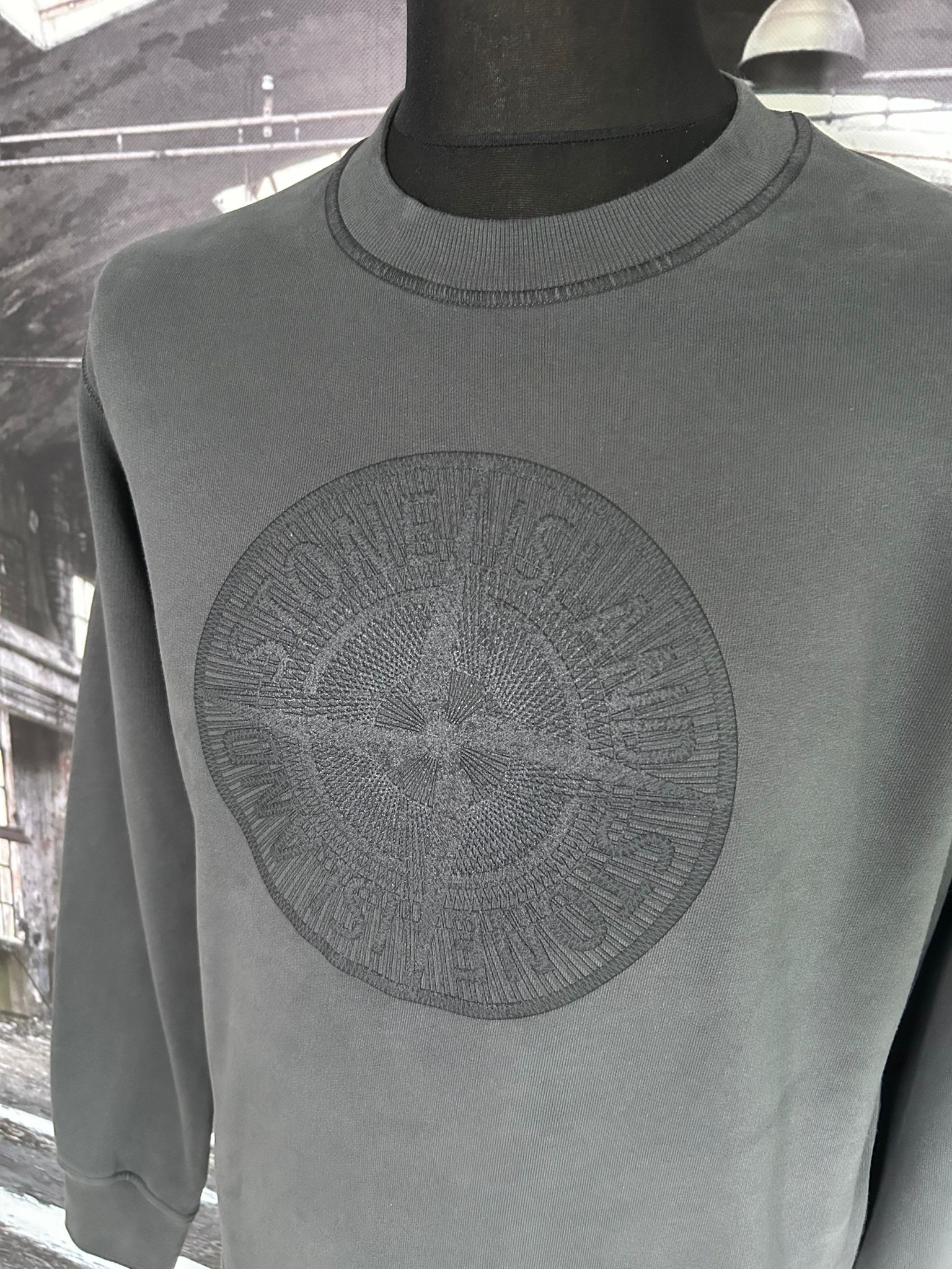 Stone island deals sweatshirt big logo
