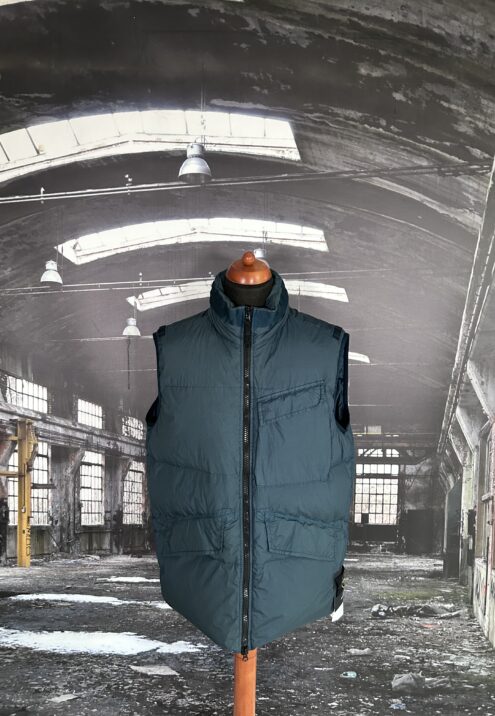 STONE ISLAND GARMENT DYED CRINKLE REPS R-NY DOWN GILET