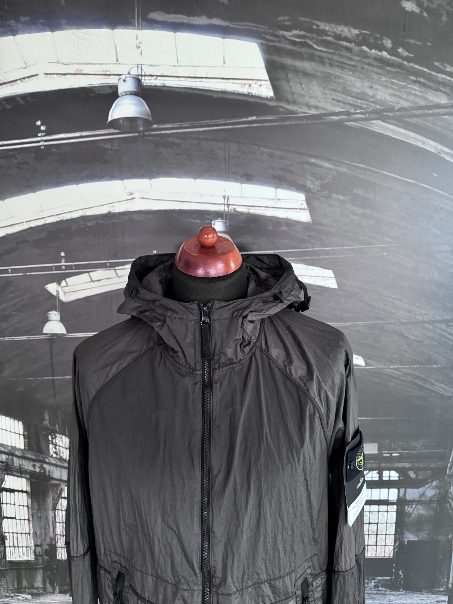 【美品】ストーンアイランド　NYLON L WATRO-TC STONE ISLAND - 【ラスト1点】42020 NYLON METAL WATRO-TC IN